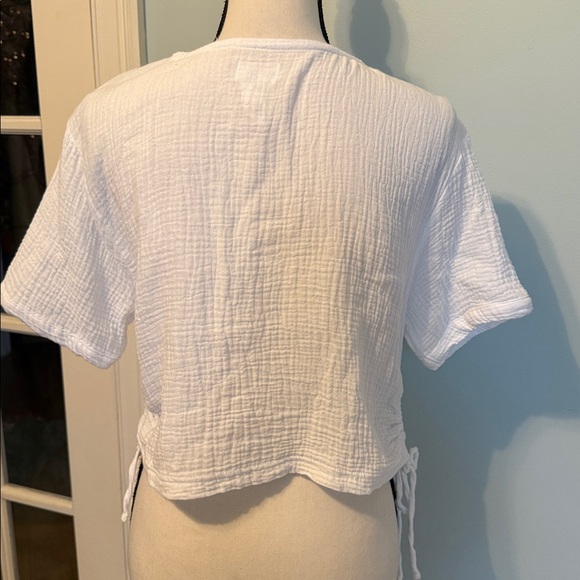 Just Be Cropped Blouse - Picture 2 of 4